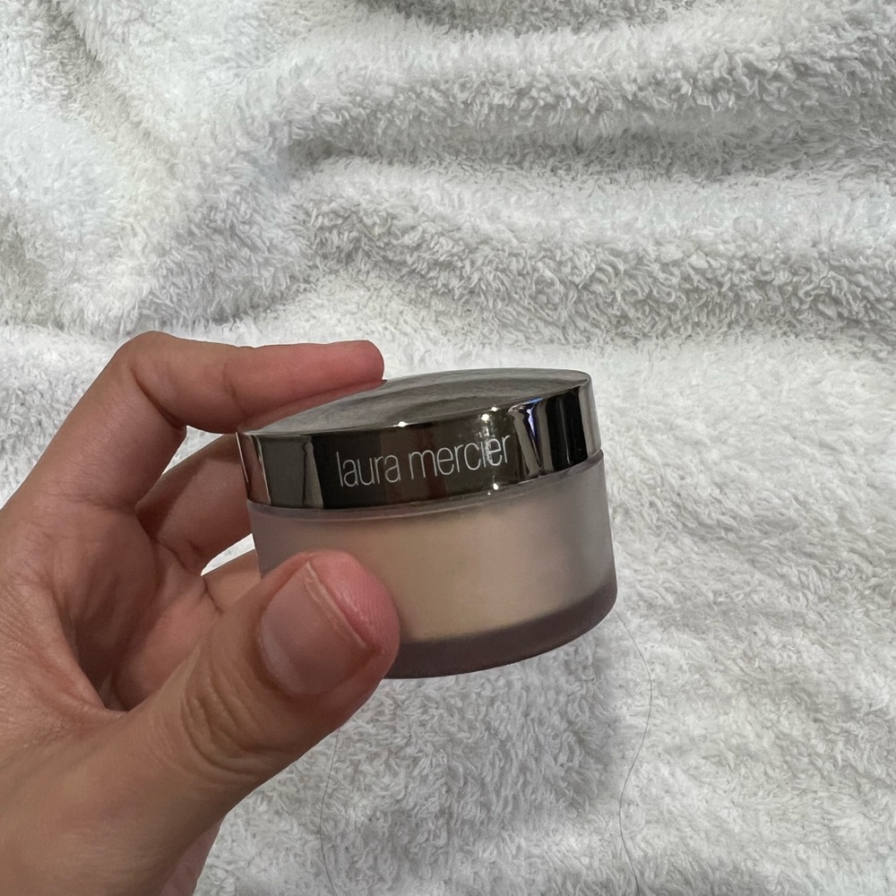 Laura Mercier Translucent Loose Setting Powder - GLOW